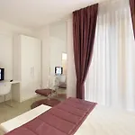 Ferrara Rooms פררה
