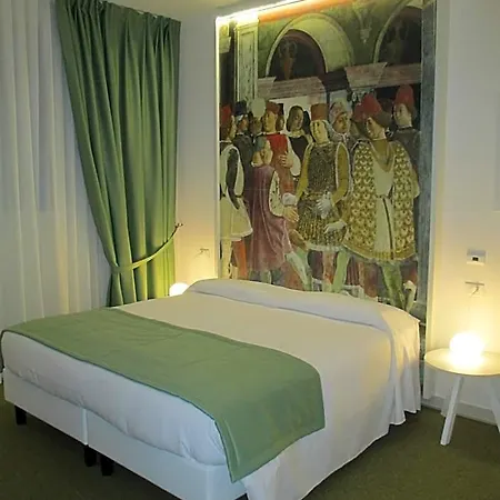 Ferrara Rooms 4*