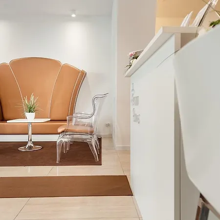 فندق مبيت وإفطار Ferrara Rooms