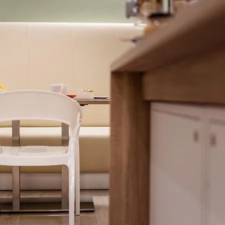 Couette-café Ferrara Rooms