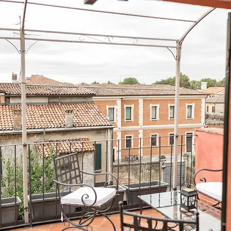 Couette-café Ferrara Rooms