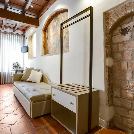 Couette-café Ferrara Rooms