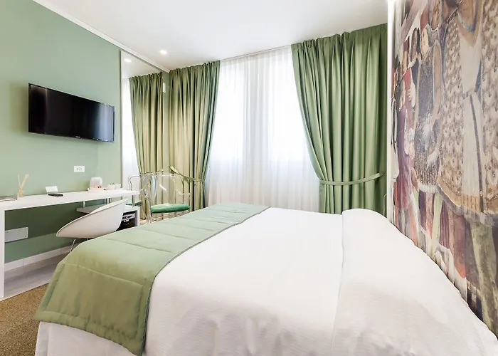 Ferrara Rooms Bed & Breakfast 4*