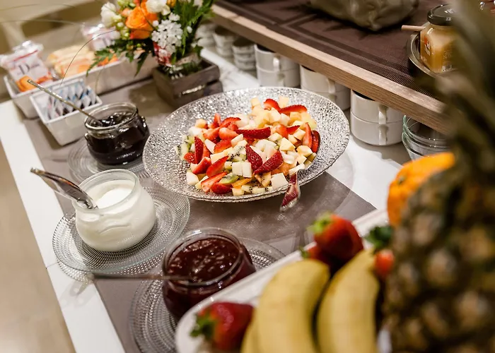 Ferrara Rooms Bed & Breakfast 4*